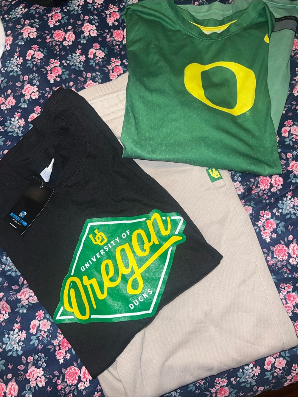 University of Oregon Ducks bundle men’s size large